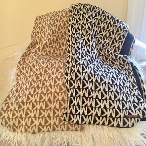 Michael Kors - 2 scarves